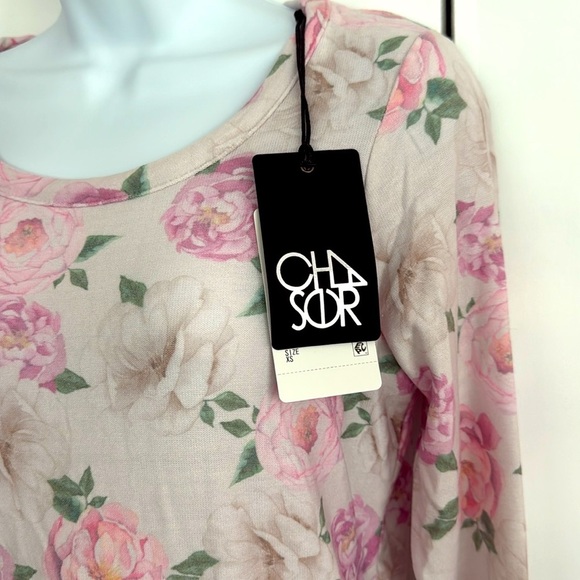 Chaser Pink Floral Print Scoop Neck Long Sleeve Knit Oversized Pullover Top XS - Picture 2 of 8
